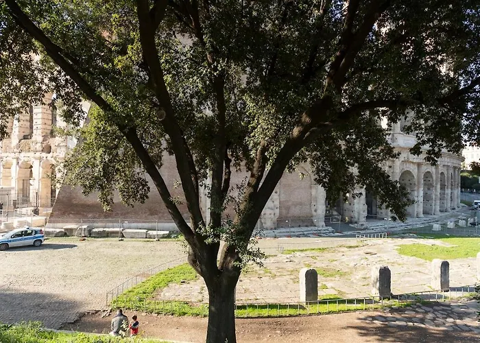 Silence Next To The Colosseum Apartment